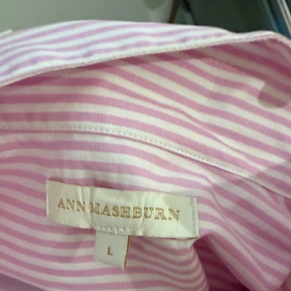 Lot of 2 Ann Mashburn Striped popover Shirts in Dark Blue and Pink - Picture 3 of 5
